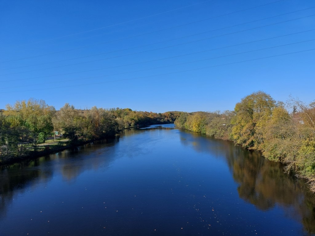 L'Yonne depuis le pont de la N6 avant Auxerre