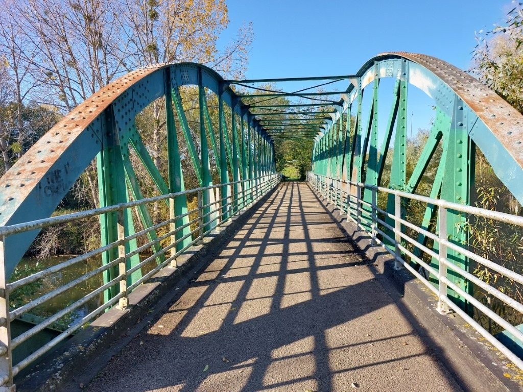 Passerelle sur l'Armançon