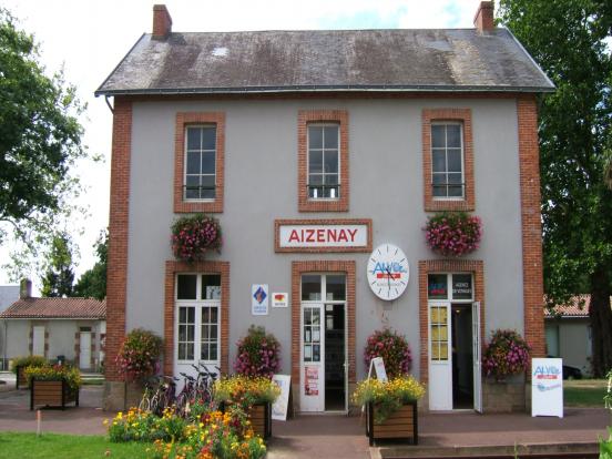 la gare d\'azenay a mi ch