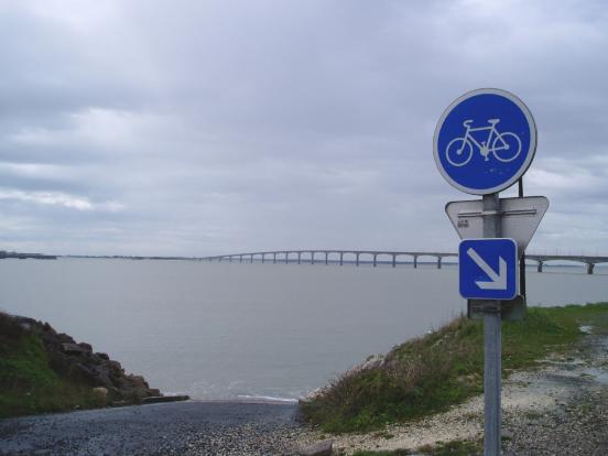 Accès au pont