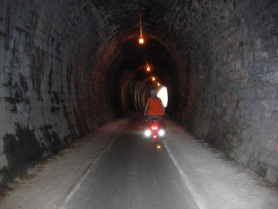 Tunnel