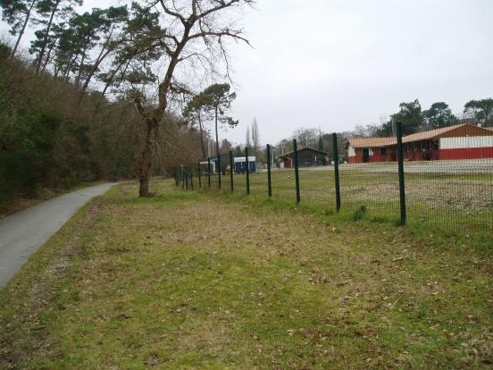 près du centre équestre