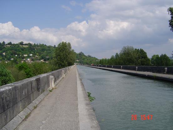 Sur le pont canal d'Agen