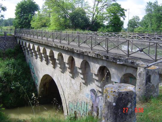 Petit pont canal
