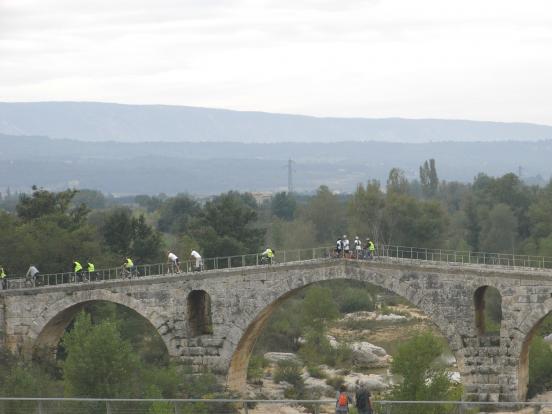 Pont Julien