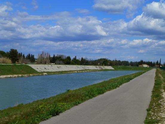 Sur la rive gauche du Lez