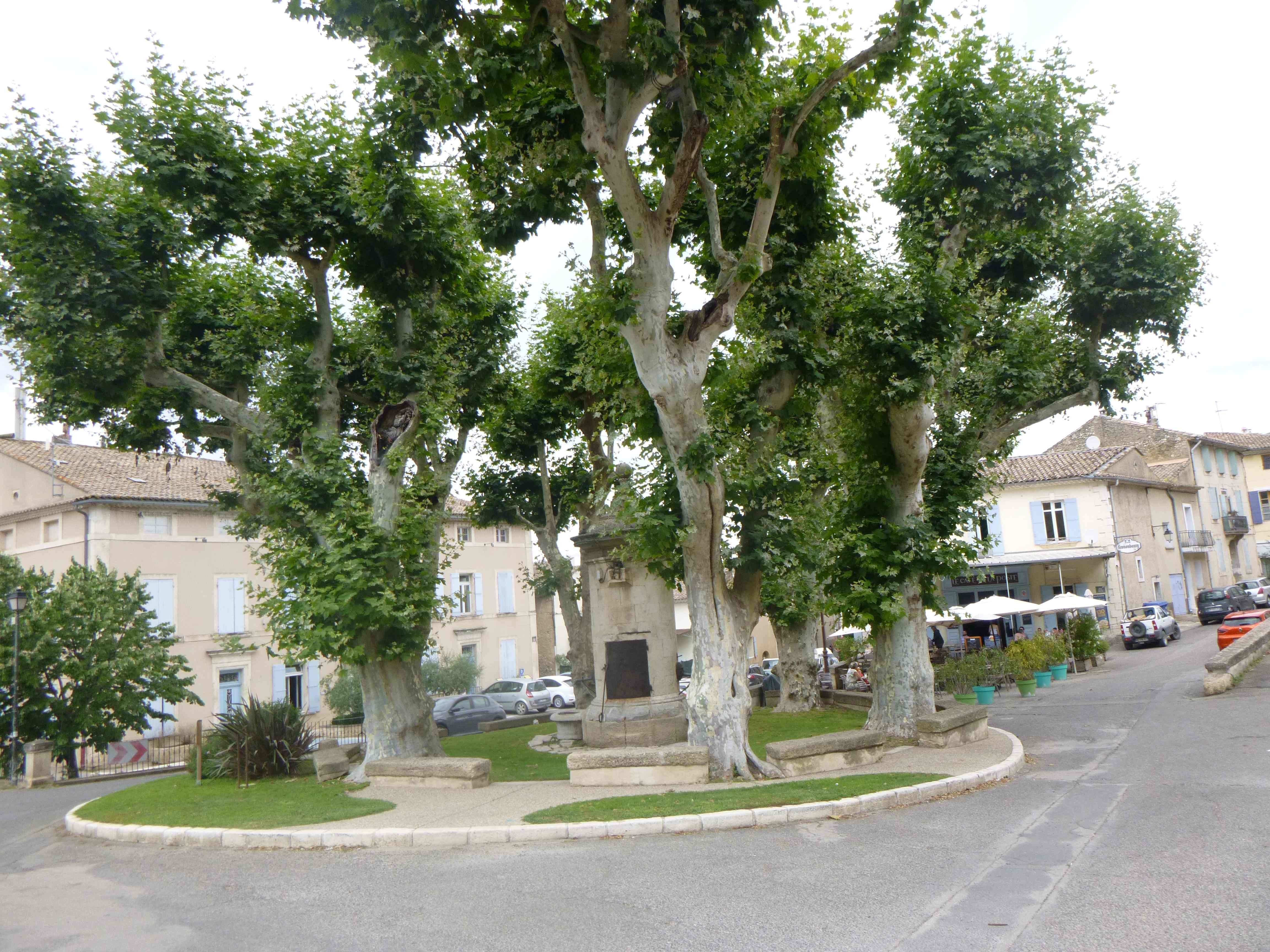 Robion – place principale 