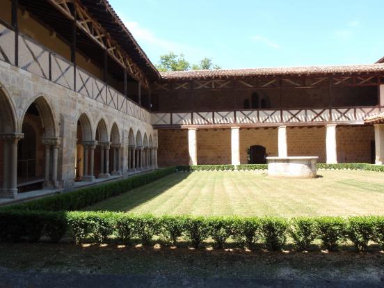 Abbaye - cour