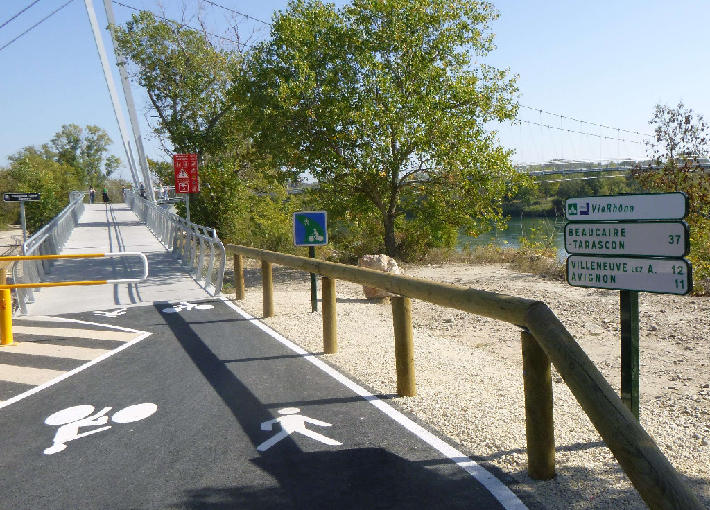 Entrée nord de la passerelle 