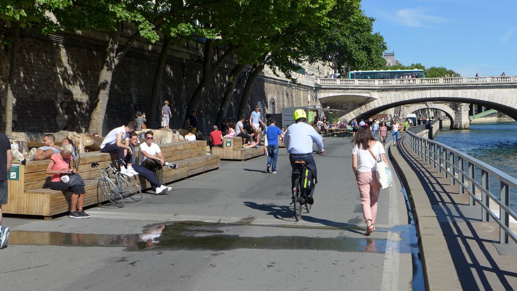 Voies sur berge à Paris