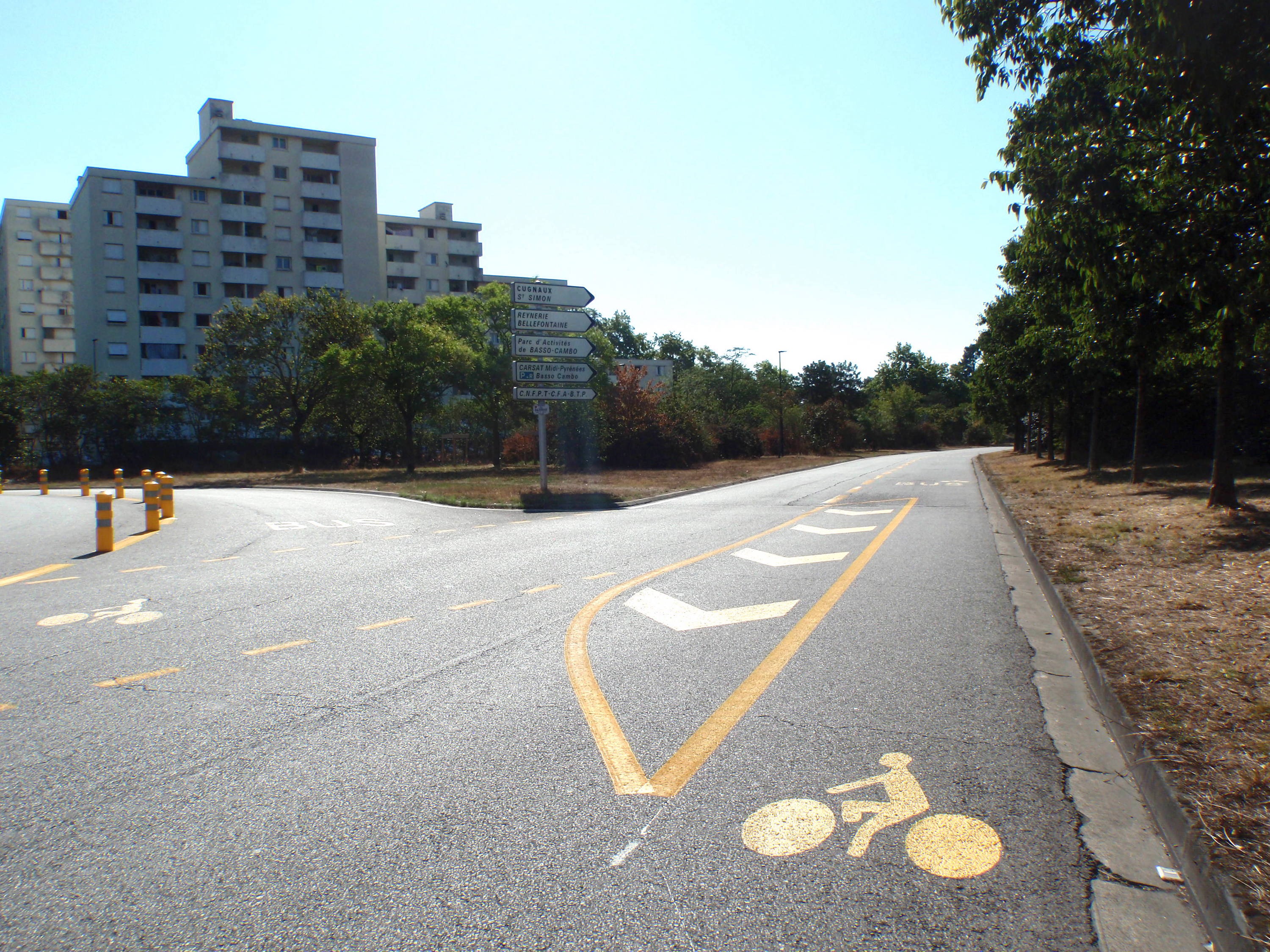 Toulouse : Avenue Louis Bazerque